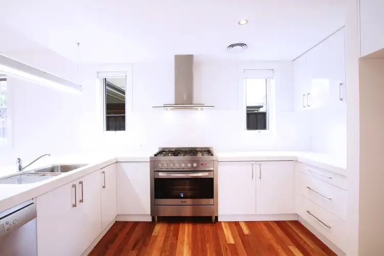 Sixth view of Homely townhouse listing, 1/703 Young Street, Albury NSW 2640