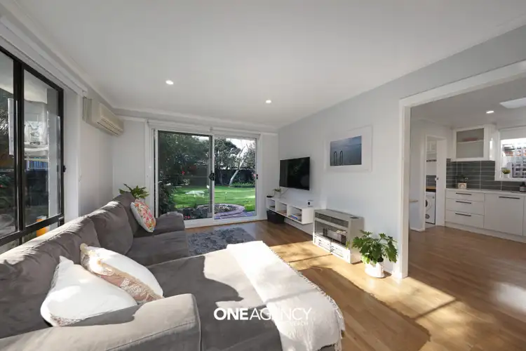 Fourth view of Homely villa listing, 3a/439 Station Street, Bonbeach VIC 3196