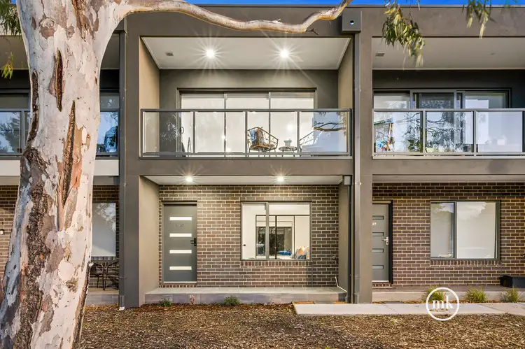 2/27 Kumara Circuit, South Morang VIC 3752