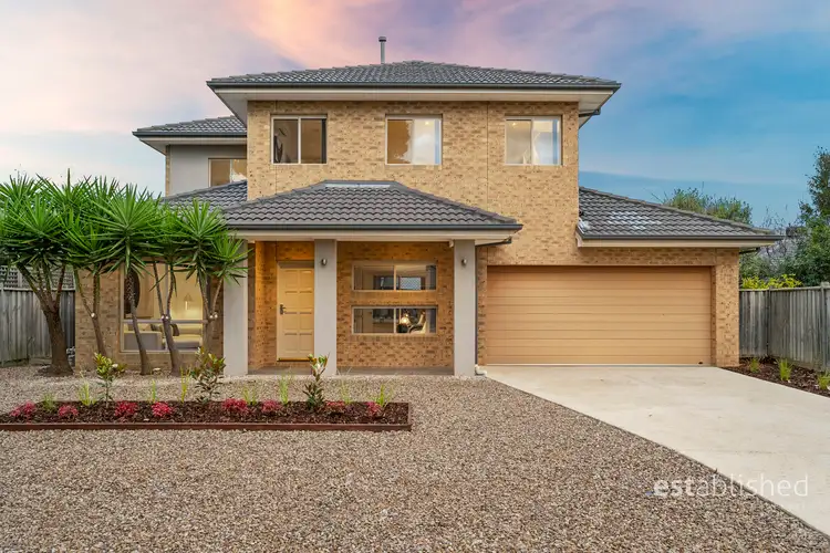 12 Sand Drift Walk, Sanctuary Lakes VIC 3030