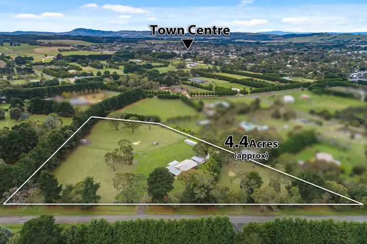 248 Knox Road, Romsey VIC 3434