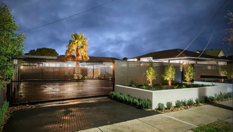 Main view of Homely unit listing, 2/14-16 Legon Road, Oakleigh South VIC 3167