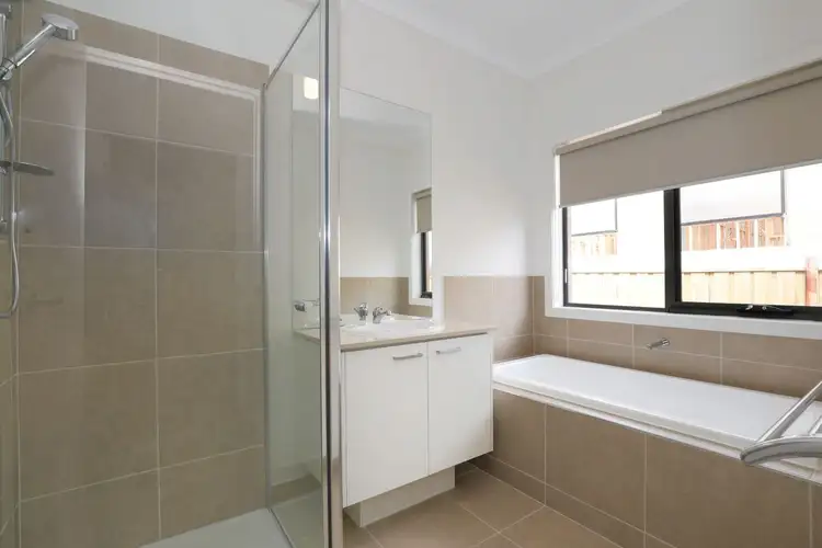 Sixth view of Homely house listing, 4 Largo Circuit, Junction Village VIC 3977