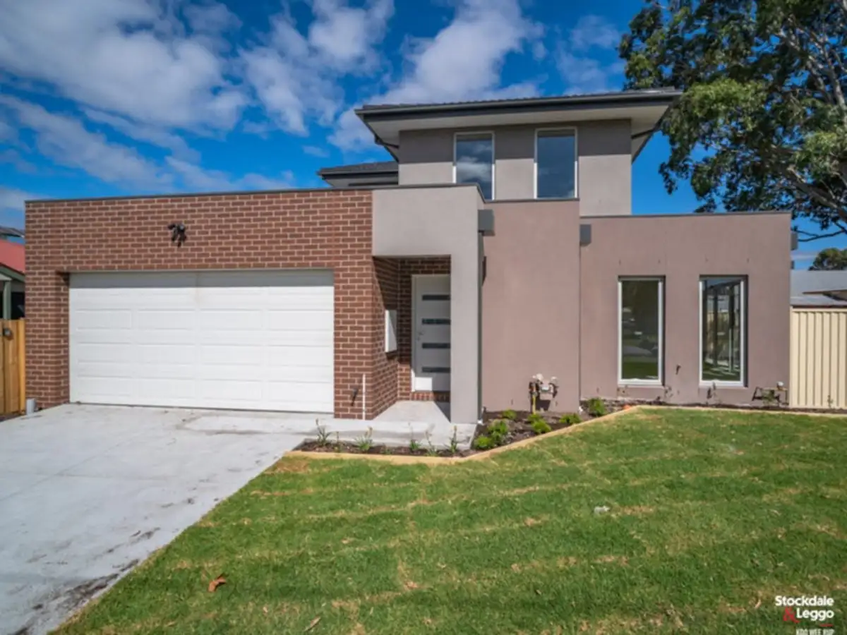 Main view of Homely townhouse listing, 2 Alexandra Avenue, Koo Wee Rup VIC 3981