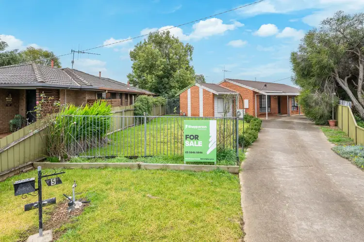 Second view of Homely house listing, 5 Coe Court, Mooroopna VIC 3629