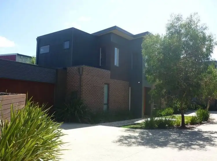 2/42 Spring Street, Torquay VIC 3228