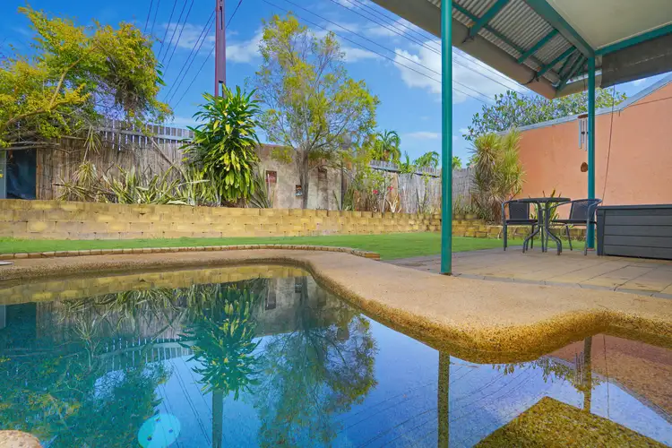 2/7 St John Court, The Gardens NT 820
