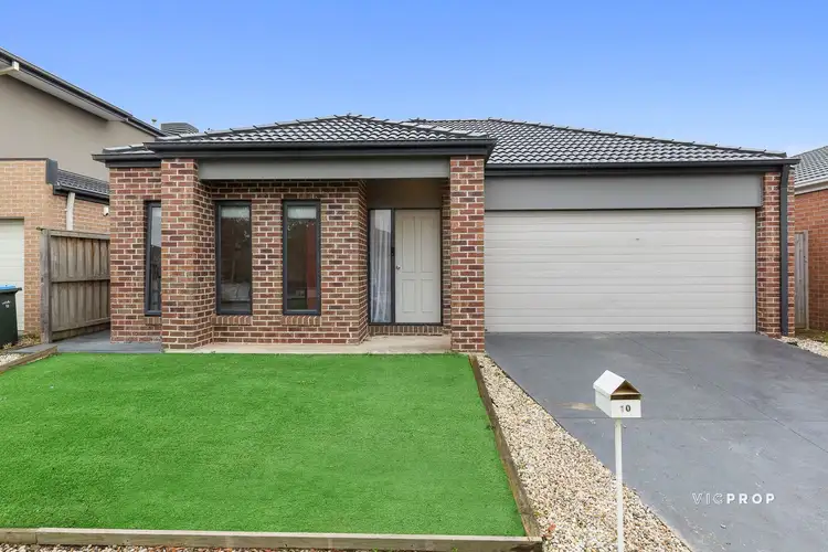 10 Tamworth Grove, Point Cook VIC 3030