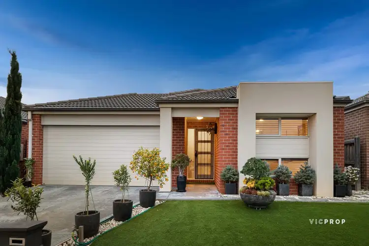 15 Warunda Parade, Point Cook VIC 3030