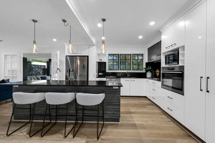 122 Kenmore Road, Kenmore QLD 4069