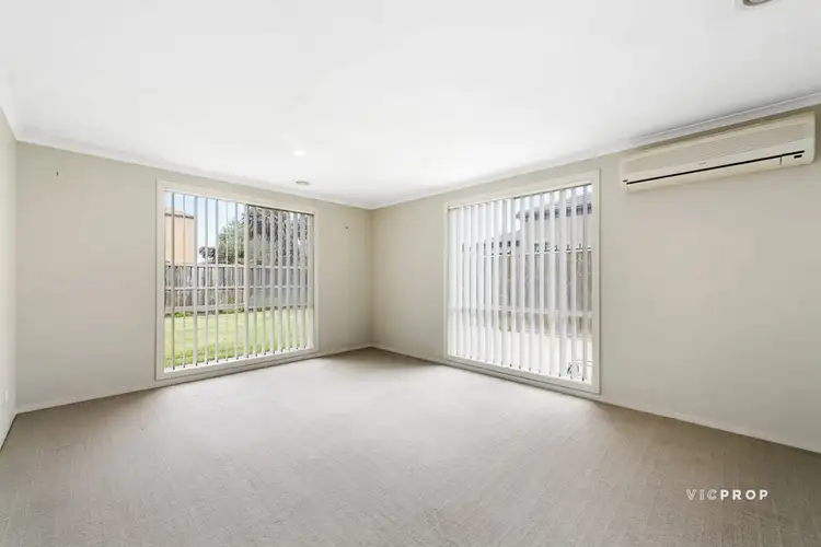 Fifth view of Homely house listing, 7 Banilla Close, Point Cook VIC 3030