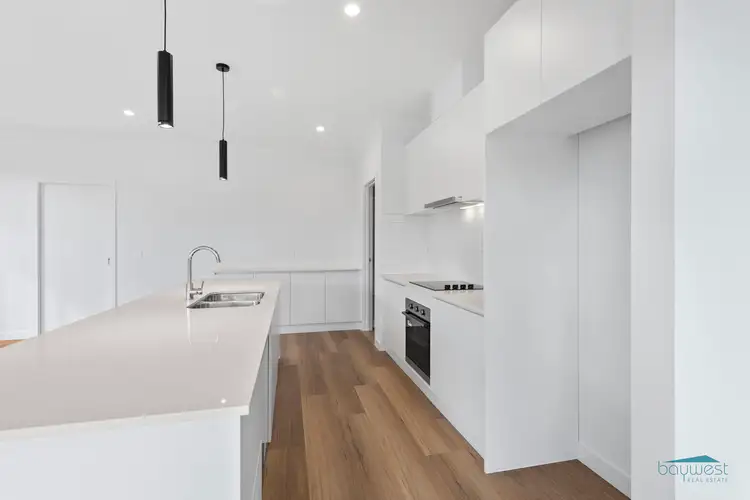 2/5 Plymouth Street, Hastings VIC 3915