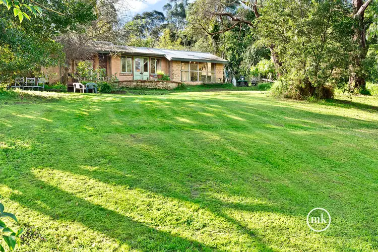 16 Mount Pleasant Road, Eltham VIC 3095