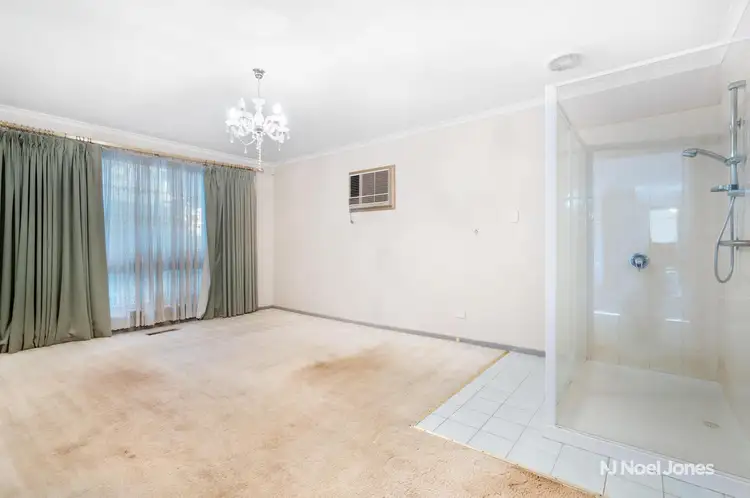 Fifth view of Homely house listing, 8 Beatrice Place, Ferntree Gully VIC 3156