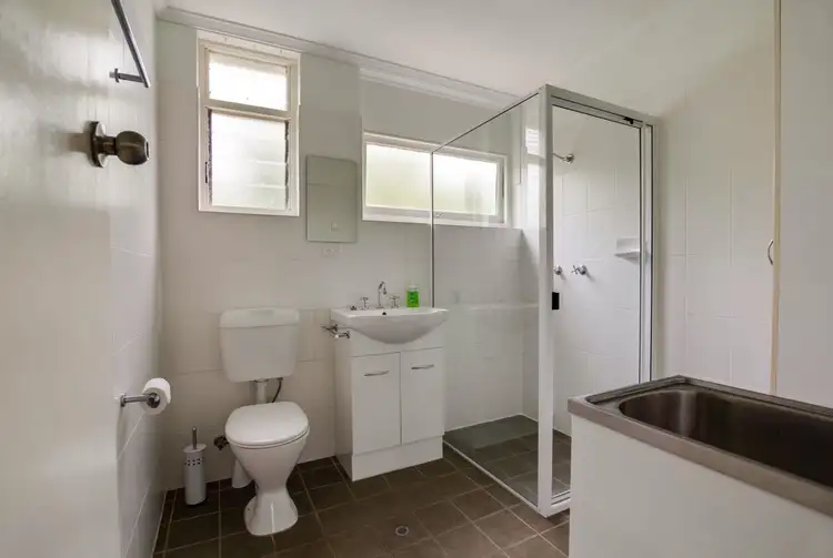 Sixth view of Homely unit listing, 4/74 Highland Terrace, St Lucia QLD 4067