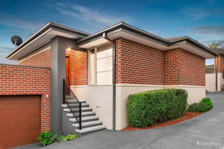2/7 Graeme Avenue, Montmorency VIC 3094