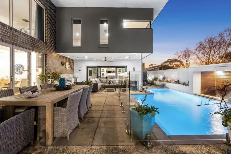 34 Canadian Bay Road, Mount Eliza VIC 3930