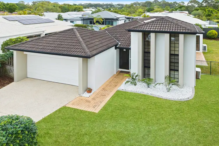 2 Riverbreeze Avenue, Noosaville QLD 4566