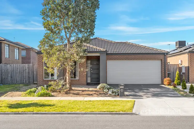 16 Pennsylvania Crescent, Point Cook VIC 3030