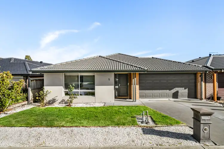 5 Trumper Lane, Cranbourne West VIC 3977