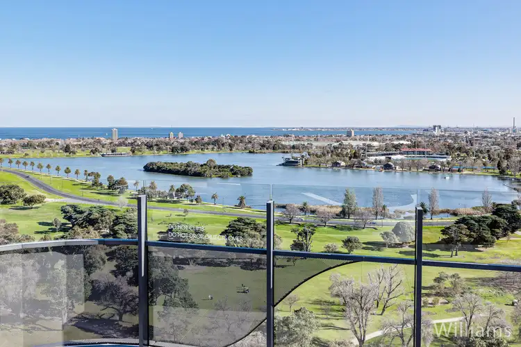 102/12 Queens Road, Melbourne VIC 3004