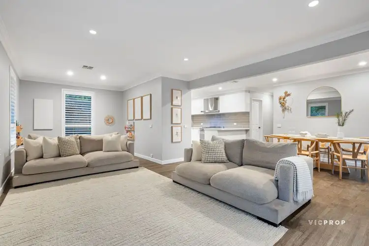 1 Castlewood Drive, Boronia VIC 3155