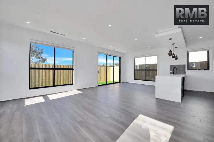 24 Aaron Road, Tarneit VIC 3029