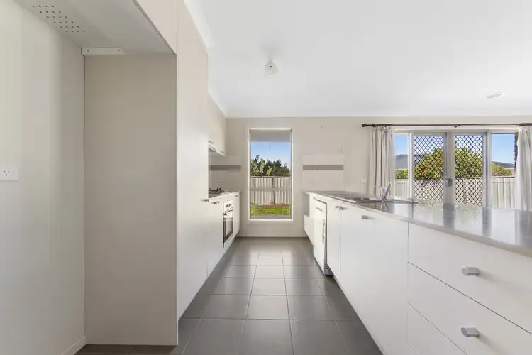 Second view of Homely house listing, 2 Unicorn Court, Truganina VIC 3029