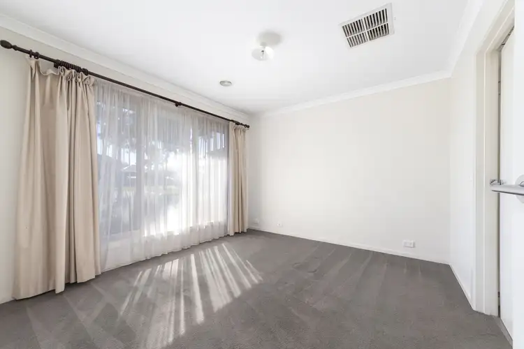 Seventh view of Homely house listing, 2 Unicorn Court, Truganina VIC 3029