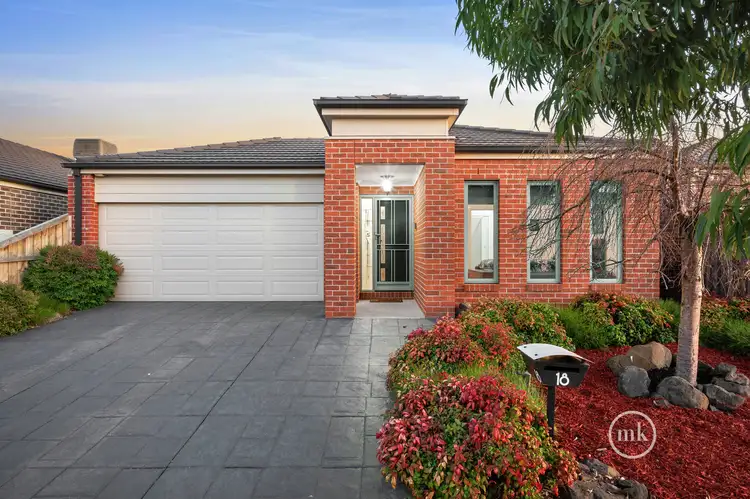 18 Applegum Drive, South Morang VIC 3752