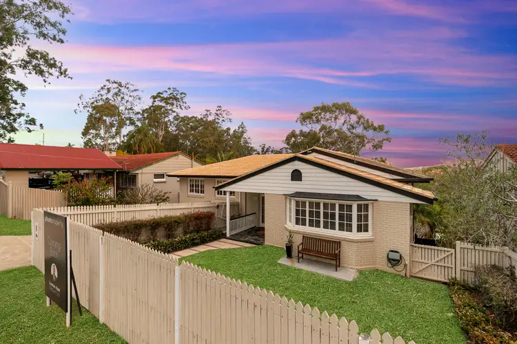 10 Gem Road, Kenmore QLD 4069