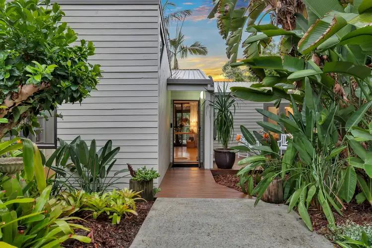 Second view of Homely house listing, 25 Merrilyn Street, Chapel Hill QLD 4069