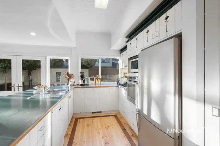 Fourth view of Homely house listing, 4 Lunar Crescent, Vermont VIC 3133