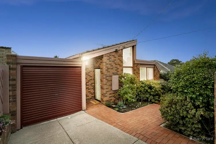 2/32 Barrington Drive, Ashwood VIC 3147