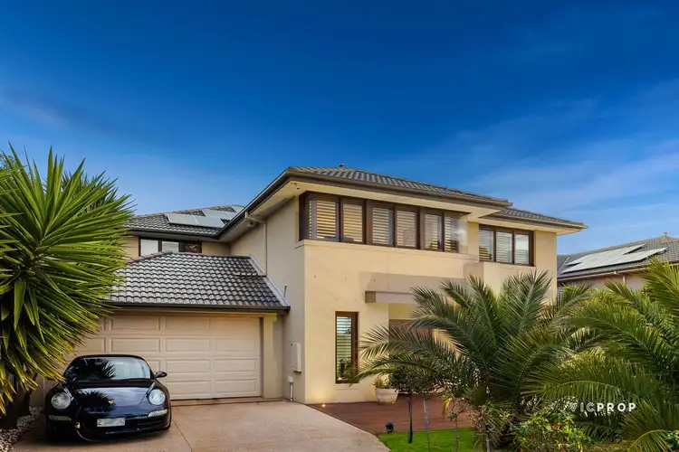 29 Seaview Point, Sanctuary Lakes VIC 3030