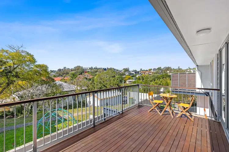 Main view of Homely unit listing, 2/17 Oxford Terrace, Taringa QLD 4068