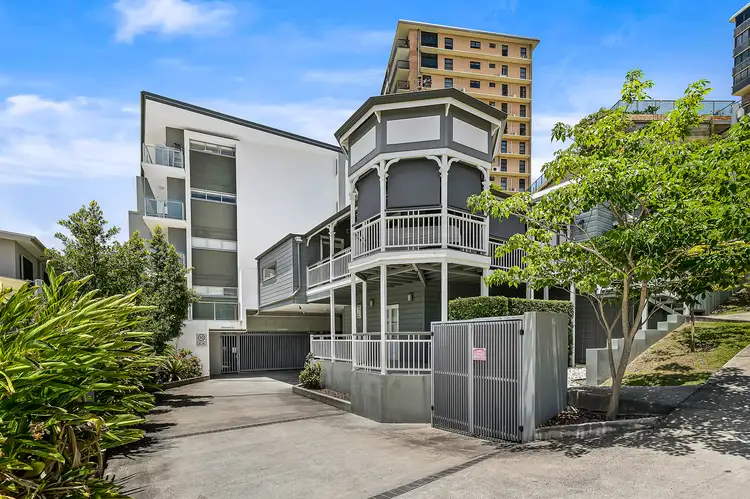 2/16 Kings Road, Taringa QLD 4068