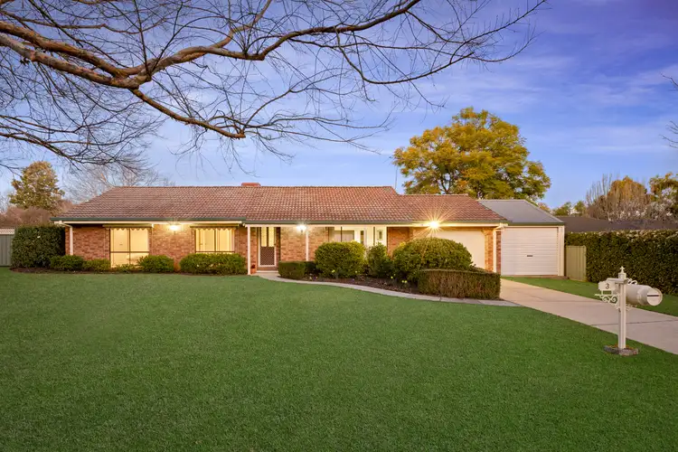3 Doongan Place, West Albury NSW 2640