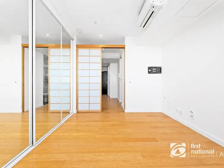 Fifth view of Homely apartment listing, 2/108-110 Maribyrnong Road, Moonee Ponds VIC 3039