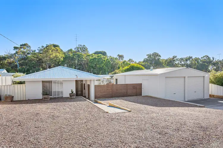 15 Whatman Way, Australind WA 6233