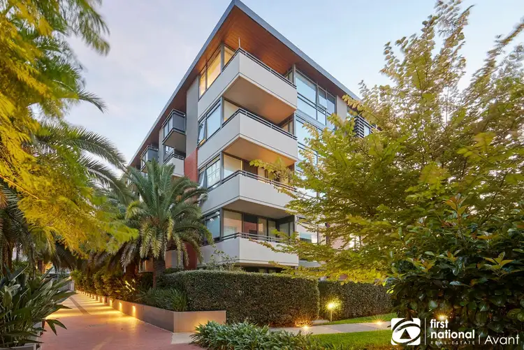 212/58 Kambrook Road, Caulfield North VIC 3161