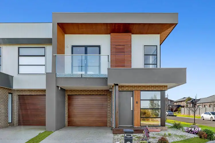 17 Airmaid Drive, Williams Landing VIC 3027