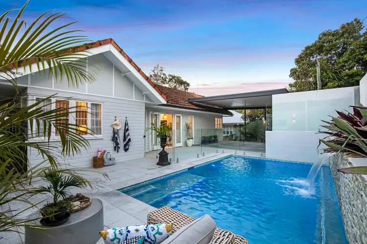 Second view of Homely house listing, 225 Taringa Parade, Taringa QLD 4068