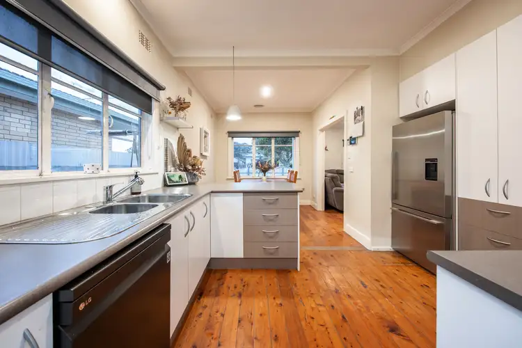 Sixth view of Homely house listing, 327 Charles Street, South Albury NSW 2640