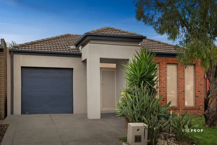 21 Nottingham Crescent