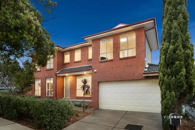 2 Luke Street, Clayton VIC 3168