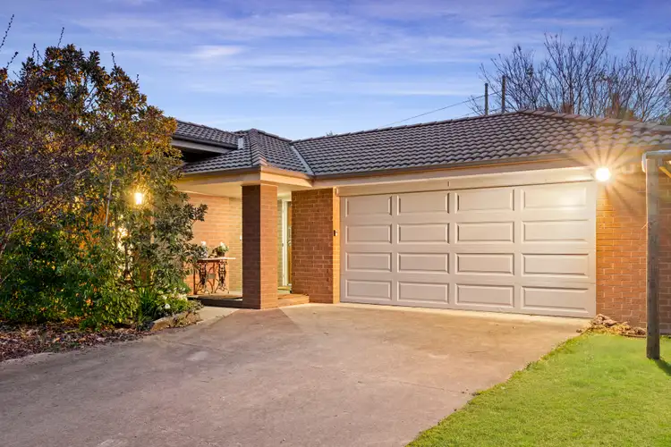 8 Mulberry Court, Lavington NSW 2641