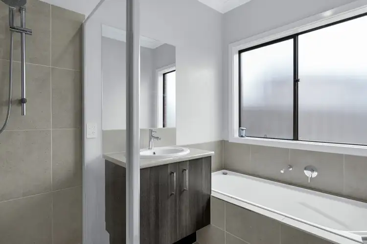 Fifth view of Homely house listing, 3 Loewe Chase, Weir Views VIC 3338