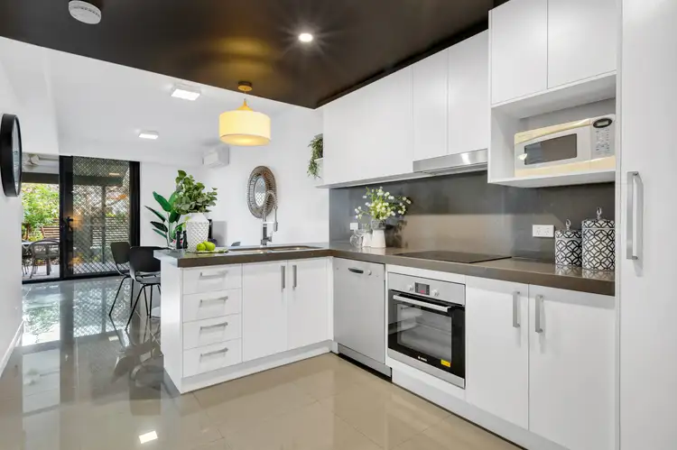 Fourth view of Homely unit listing, 1/21 Yeronga Street, Yeronga QLD 4104