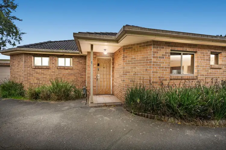 Main view of Homely unit listing, 2/37 Farnham Road, Bayswater VIC 3153